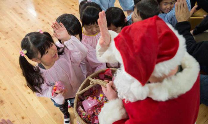 A quoi ressemble le père Noël japonais?